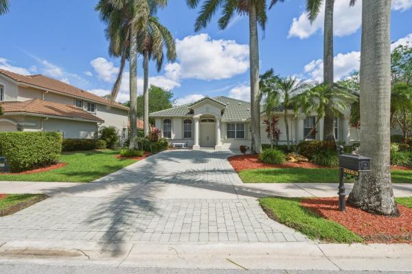Hunters Pointe, 2053 Quail Roost Dr, Weston, Florida 33327, image 2