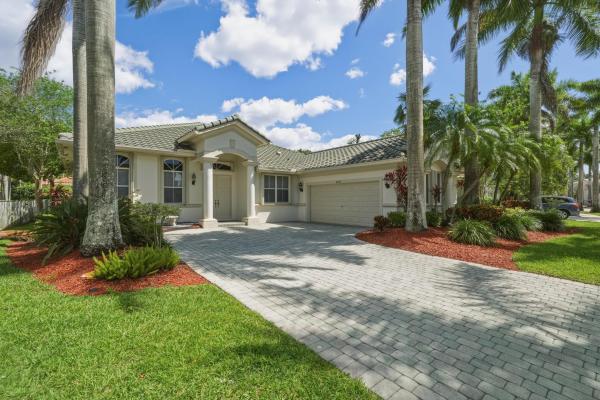 Hunters Pointe, 2053 Quail Roost Dr, Weston, Florida 33327, image 3