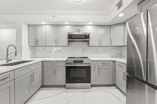 Emerald Isle At Laguna Lakes, 4180 W San Marino Blvd #107, West Palm Beach, Florida 33409, image 3