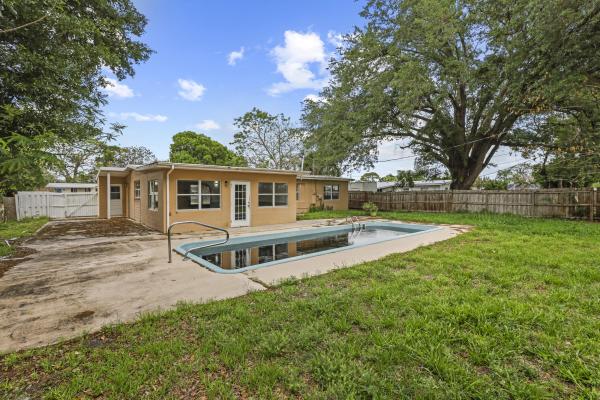 Swan Park, 333 SW Lucero Dr, Port St. Lucie, Florida 34983, image 2