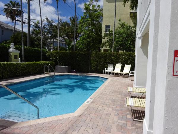The Grove At Wilton Manors , 2660 NE 8th Ave #208, Wilton Manors, Florida 33334, image 2