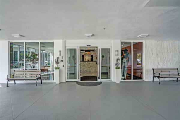 Coral Ridge Towers South, 3333 NE 34th St #1006, Fort Lauderdale, Florida 33308, image 2