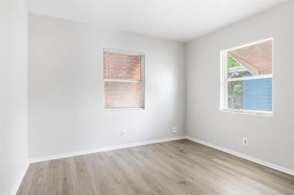 White Caps, 131 W 35th St #1, Riviera Beach, Florida 33404, image 2