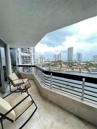 Mystic Pointe Tower 200, 19101 NE 36th Pl, Aventura, Florida 33180, image 2