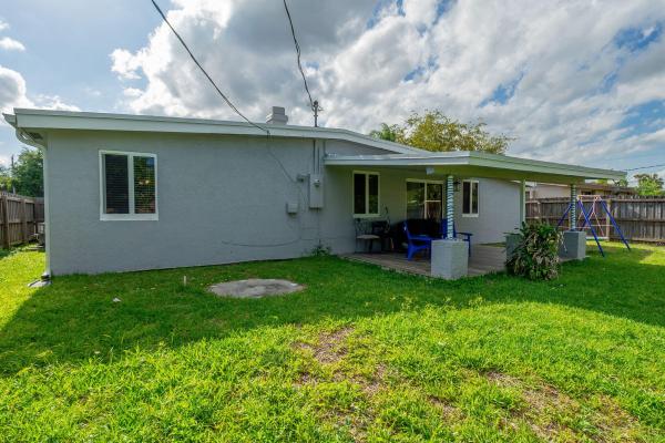 Palm Beach Colony, 762 Gardenia Dr, Royal Palm Beach, Florida 33411, image 1