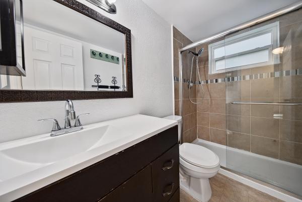 Country Squire, 191 NE 6th Ct, Dania Beach, Florida 33004, image 1