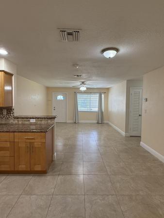 Mainlands Of Tamarac Lakes, 7302 NW 57th Ct, Tamarac, Florida 33321, image 2