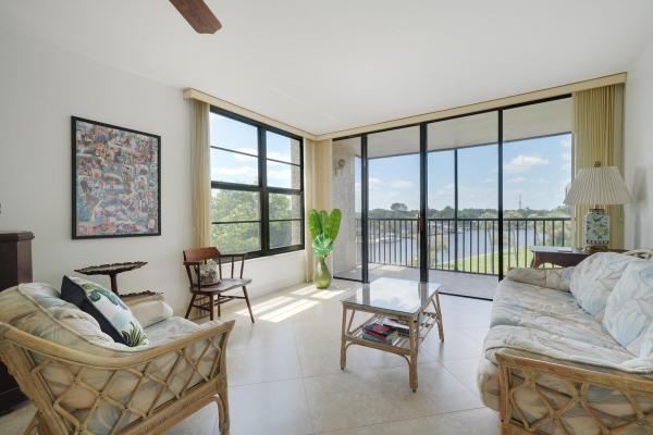 Boca Bayou, 8 Royal Palm Way #4010, Boca Raton, Florida 33432, image 2