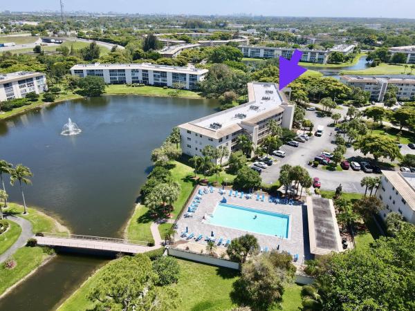 Bermuda Village, 1902 Bermuda Cir #J4, Coconut Creek, Florida 33066, image 2
