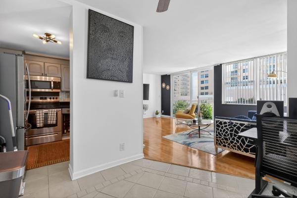 Golden Isles Yacht Club, 430 Golden Isles Dr #301, Hallandale Beach, Florida 33009, image 3