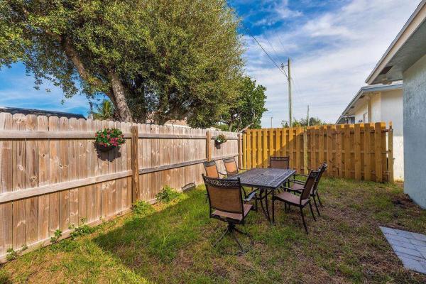 West Gate Estates, 2689 Hiawatha Ave, West Palm Beach, Florida 33409, image 1