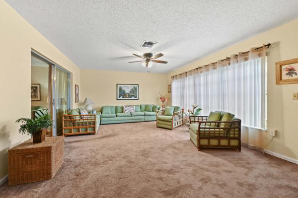 5725 Fernley Dr E #8, West Palm Beach, Florida 33415, image 2