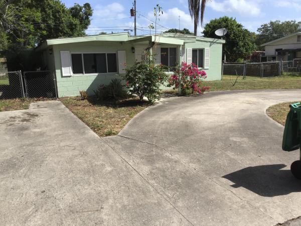 Palm Gardens, 364 Johnston St, Fort Pierce, Florida 34982, image 1