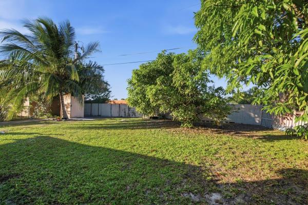 Deerfield Beach No HOA, 561 NE 38th St, Deerfield Beach, Florida 33064, image 2