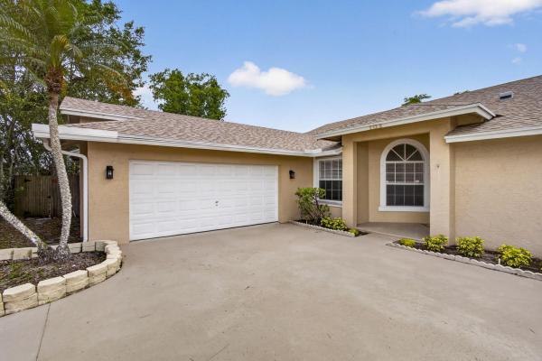 Crestwood, 103 Oxford Ct, Royal Palm Beach, Florida 33411, image 1