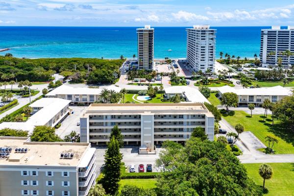 Atlantic Cloisters, 1299 S Ocean Blvd #R12, Boca Raton, Florida 33432, image 2