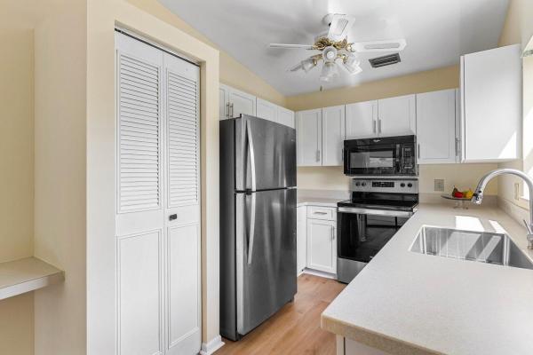 3362 Lucerne Park Dr, Greenacres, Florida 33467, image 3