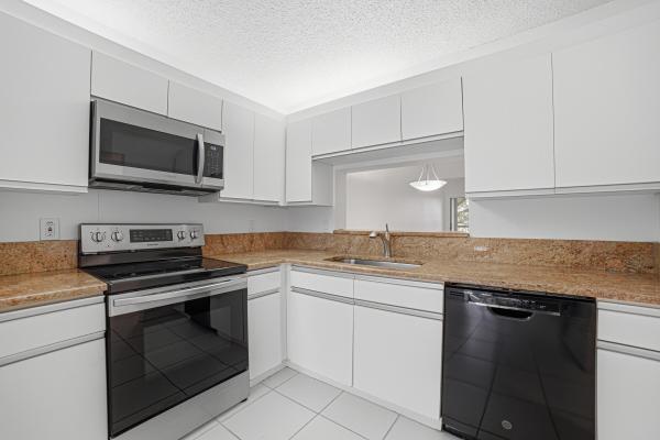 San De Vance Golf & Tennis Club, 260 NW 67th St #A203, Boca Raton, Florida 33487, image 2