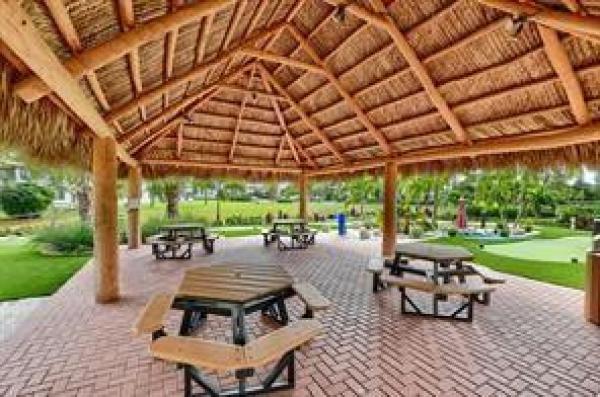 Farnham, 137 Farnham F, Deerfield Beach, Florida 33442, image 3