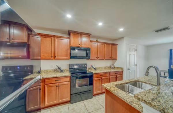 Cape Coral Residential, 1925 SW 14th St, Cape Coral, Florida 33991, image 2