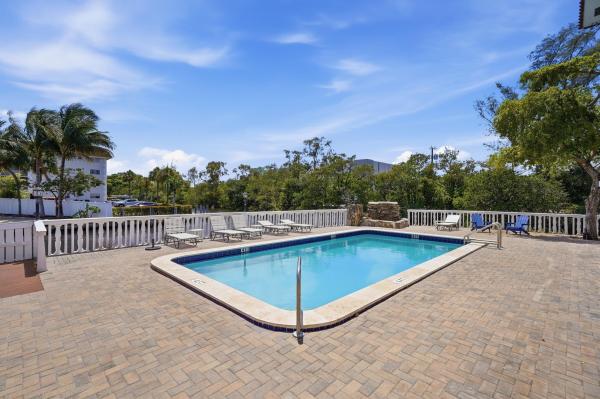 Casa Del Sol, 1400 NE 57th St #304, Fort Lauderdale, Florida 33334, image 3