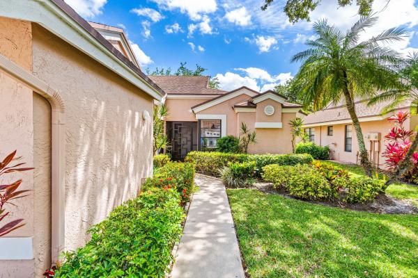 8356 Sunmeadow Ln, Boca Raton, Florida 33496, image 1