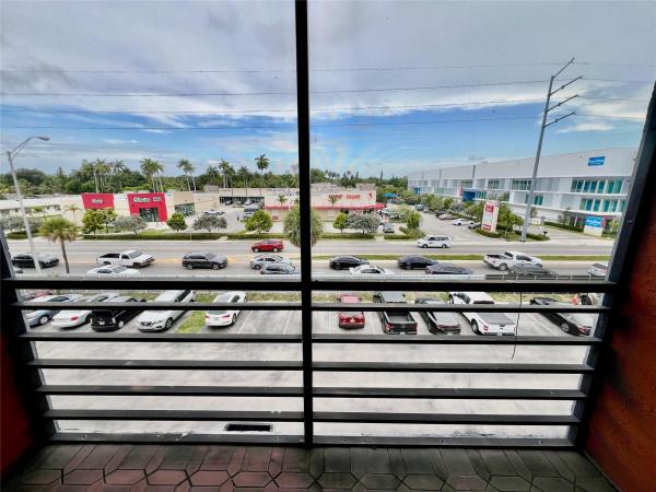 Brookview, 13500 NE 3rd Ct #412, North Miami, Florida 33161, image 2