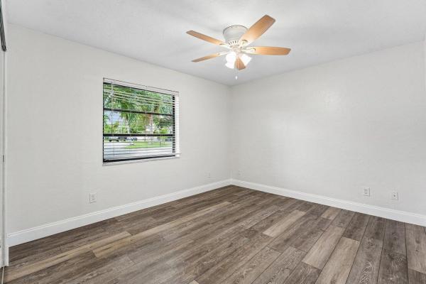 North Palm Beach No HOA, 2101 N Palm Cir, North Palm Beach, Florida 33408, image 3