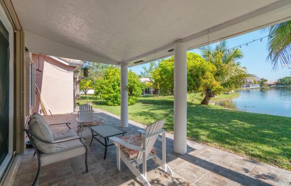 Cascades Executive, 12843 NW 18th Ct, Pembroke Pines, Florida 33028, image 1