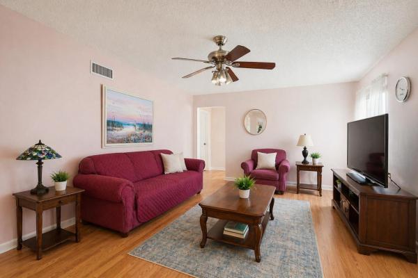 Pine Ridge 4, 5760 Pine Wood Dr #D-1, Greenacres, Florida 33463, image 2