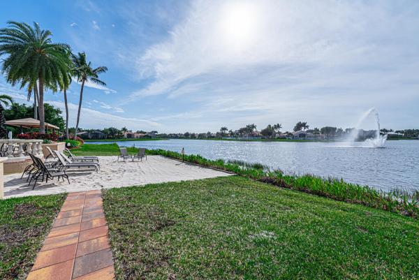 Valencia Shores, 7924 Brookside Ct, Lake Worth, Florida 33467, image 2