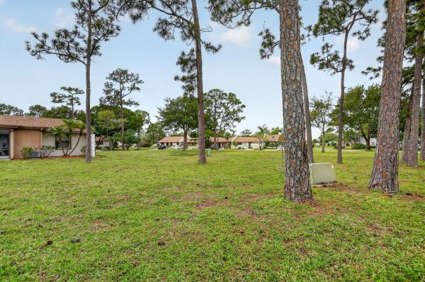 Cloisters, 6105 Fairfield Cir, Greenacres, Florida 33463, image 2