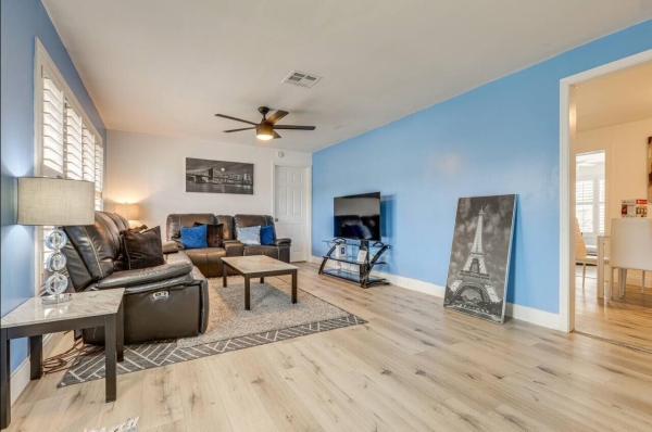 Palm Beach Square, 4295 Crestdale St, Palm Beach Gardens, Florida 33410, image 2