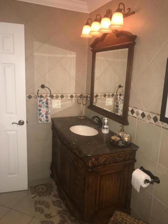 Fairways North, 700 NE 14th Ave #404, Hallandale Beach, Florida 33009, image 2