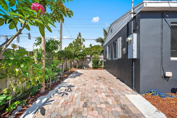 Southerly Hill, 5320 Parker Ave, West Palm Beach, Florida 33405, image 2