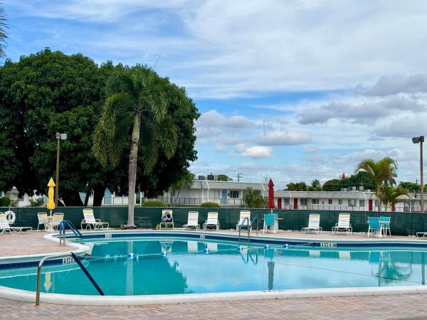 2880 Lake Osborne Dr #205, Lake Worth, Florida 33461, image 1