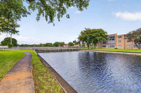 Lime Bay, 9081 Lime Bay Blvd #115, Tamarac, Florida 33321, image 2