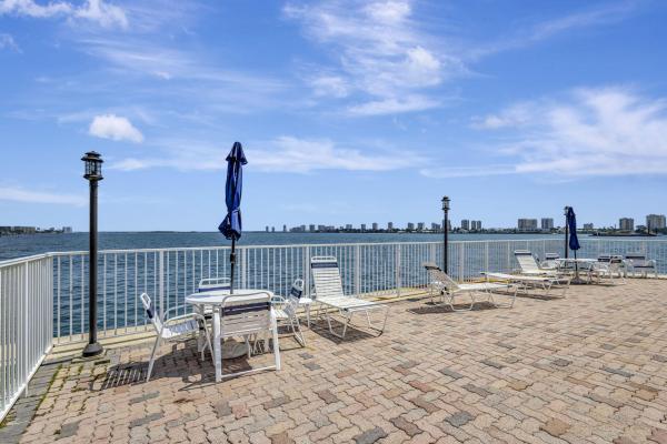 Wilshire North, 2936 Lake Shore Dr #309, Riviera Beach, Florida 33404, image 1