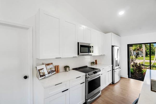 Coco Wood Lakes, 14888 Sunnyview Ln, Delray Beach, Florida 33484, image 1