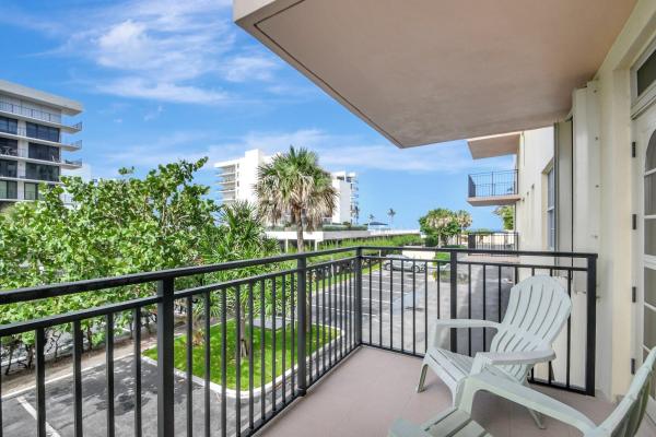 La Bonne Vie, 3475 S Ocean Blvd #1160, Palm Beach, Florida 33480, image 1