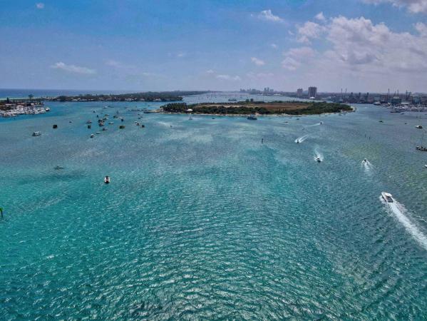 Marina Grande Club & Residences, 2640 Lake Shore Dr #2608, Riviera Beach, Florida 33404, image 1