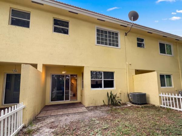 Independence Cove, 917 Imperial Lake Rd, West Palm Beach, Florida 33413, image 1