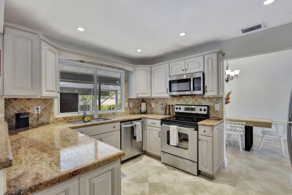 Eastwood Of Wellington, 1104 Jackpine St #(SEASON), Wellington, Florida 33414, image 2