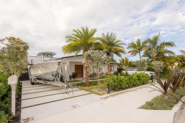 Belvedere Court, 807 Hollywood Pl, West Palm Beach, Florida 33405, image 1