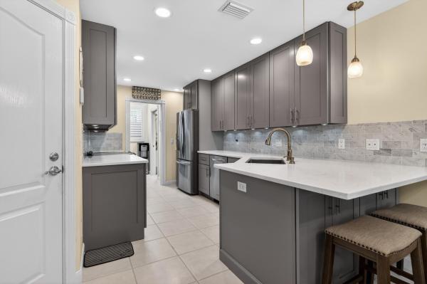 Catalina Lakes, 423 Capistrano Dr, Palm Beach Gardens, Florida 33410, image 1