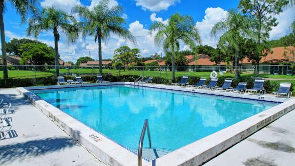 Joggers Run, 1101 Maplewood Dr, Greenacres, Florida 33415, image 2