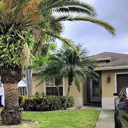 Collier City, 2241 NW 3rd St, Pompano Beach, Florida 33069, image 1