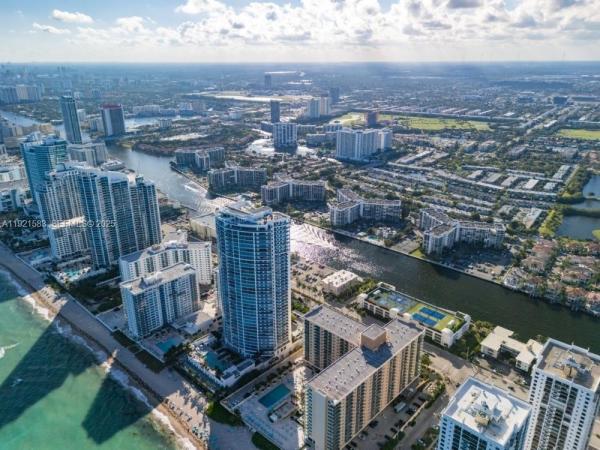Oceanview Park, 800 Parkview Dr #726, Hallandale Beach, Florida 33009, image 2