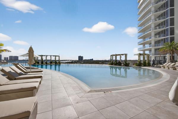 220 Lake Shore Dr, Lake Park, Florida 33403, image 2