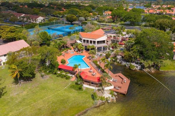 Centennial Square, 65 Centennial Ct, Deerfield Beach, Florida 33442, image 1
